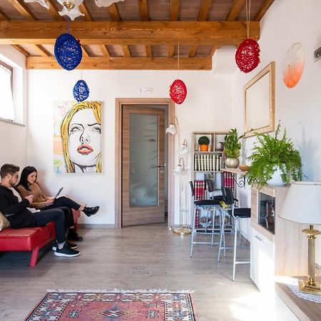 B&B Da Vi.Vi Urbania Luaran gambar