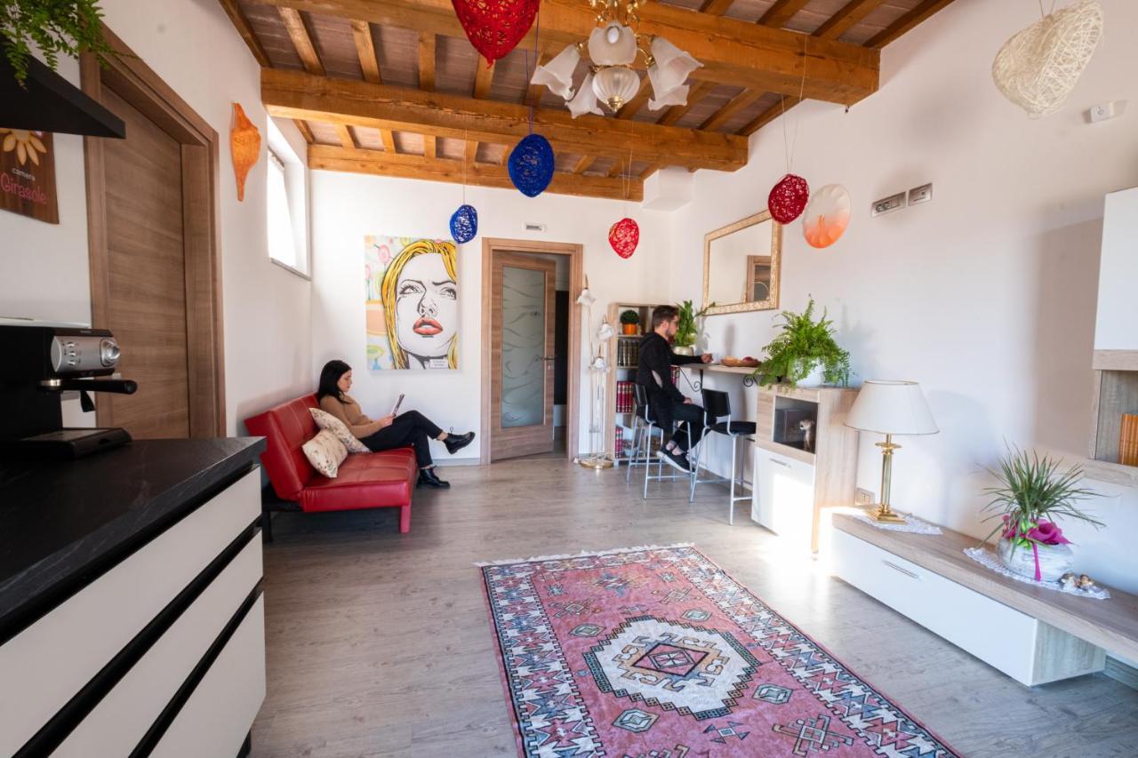 B&B Da Vi.Vi Urbania Luaran gambar