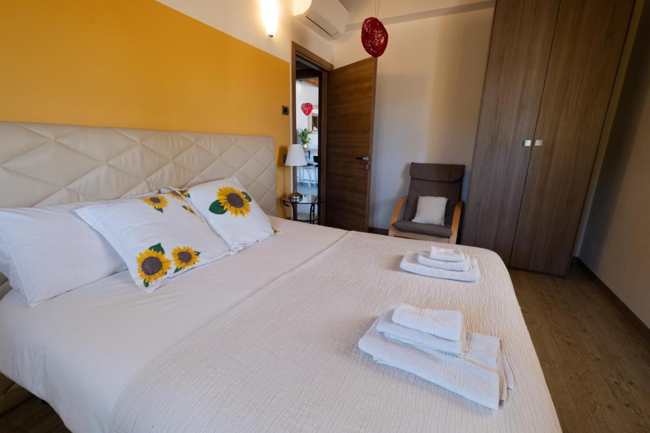 B&B Da Vi.Vi Urbania Luaran gambar