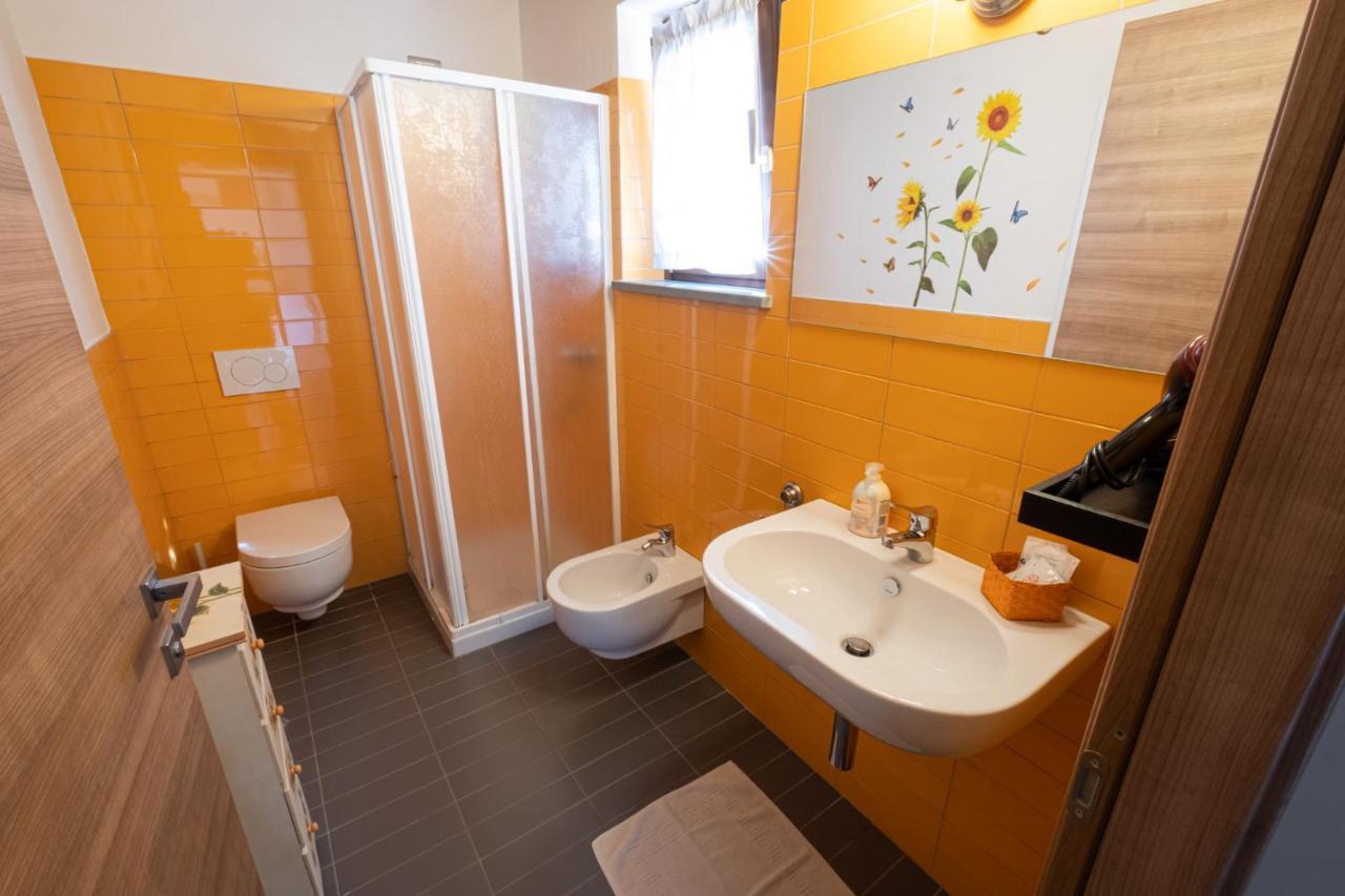 B&B Da Vi.Vi Urbania Luaran gambar